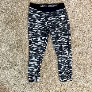 Nike dri fit capris